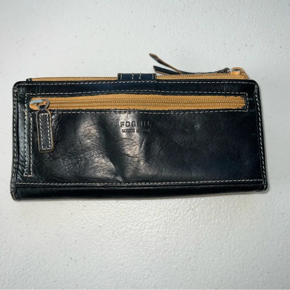 Fossil Women's Weekender Checkbook Clutch Black Leather‎ Bi-Fold Wallet 7.5